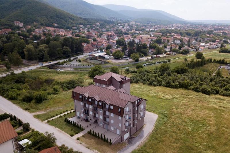 Lux Apartman Ristic 2 Soko Banja Bagian luar foto